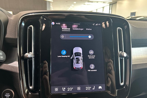 Volvo XC40 29 of 30