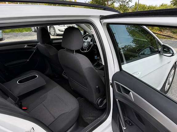 Volkswagen Golf VII 15 of 16