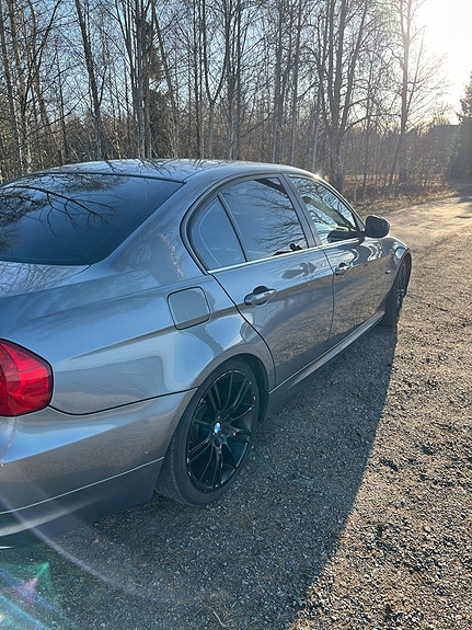 BMW 325i 4 of 9