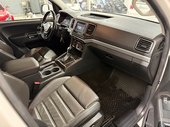 Volkswagen Amarok 12 of 15