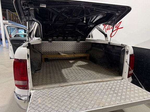 Volkswagen Amarok 9 of 15