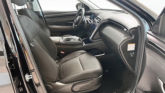 Hyundai Tucson 3 of 9