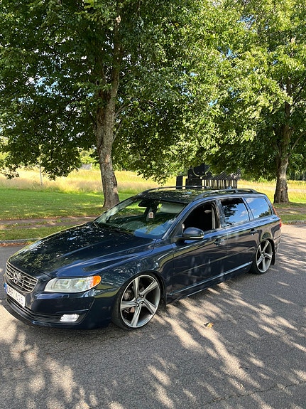 Volvo V70 8 of 14