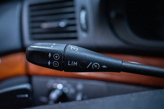 Mercedes-Benz E220 19 of 23