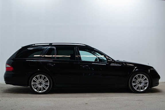 Mercedes-Benz E220 4 of 23