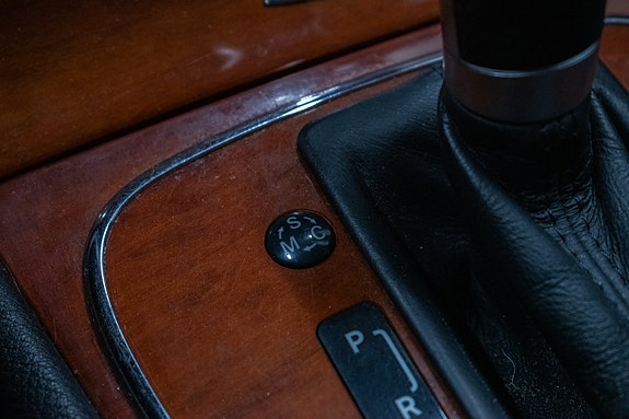 Mercedes-Benz E220 20 of 23