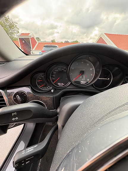 Porsche Panamera S 16 of 17