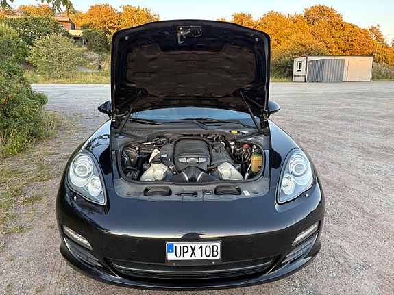 Porsche Panamera S 8 of 17