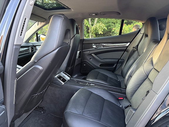 Porsche Panamera S 14 of 17