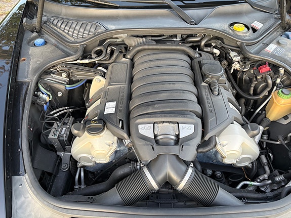 Porsche Panamera S 17 of 17