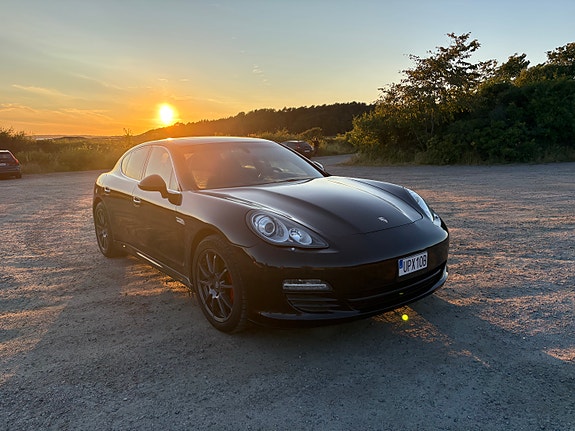 Porsche Panamera S 3 of 17