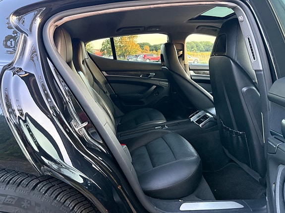 Porsche Panamera S 13 of 17