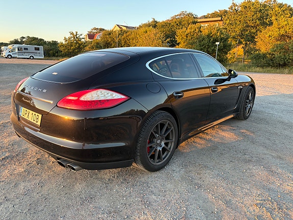 Porsche Panamera S 5 of 17