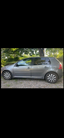 Volkswagen Golf V 2 of 4
