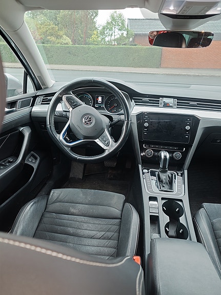 Volkswagen Passat 5 of 8