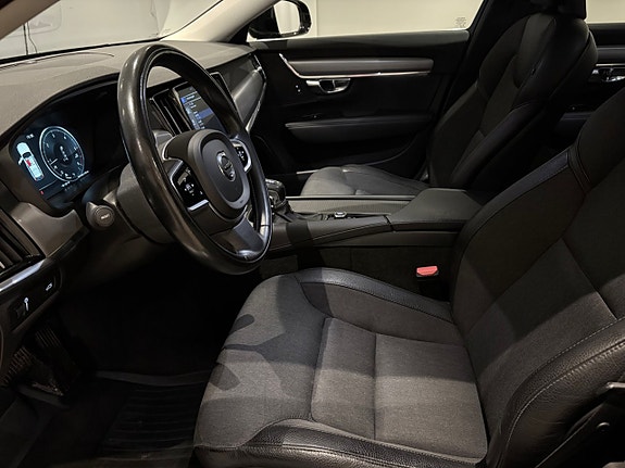 Volvo V90 8 of 16