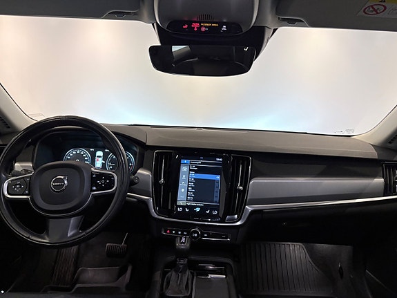 Volvo V90 13 of 16