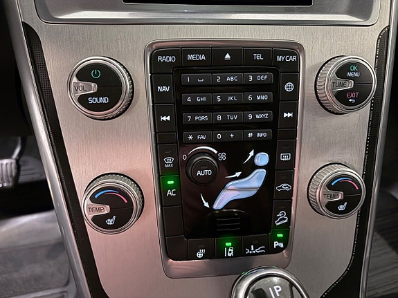 Volvo XC60 16 of 20