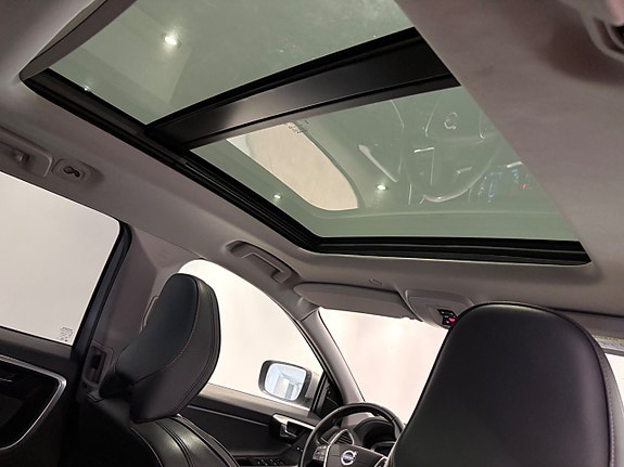 Volvo XC60 14 of 20