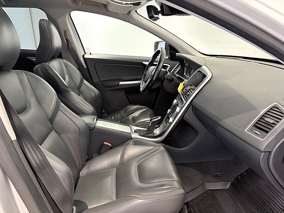 Volvo XC60 9 of 20