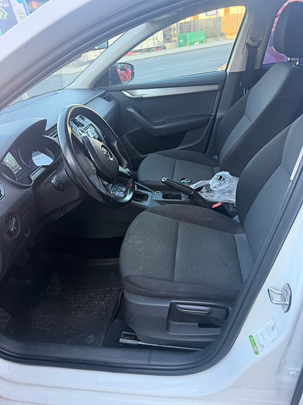 Skoda Octavia 4 of 6