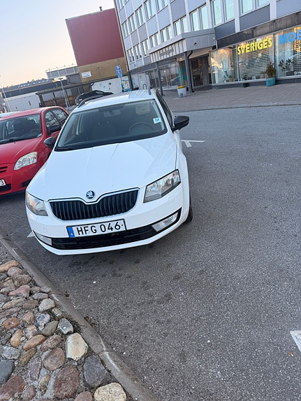 Skoda Octavia 3 of 6