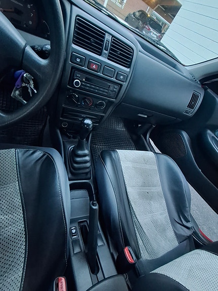 Nissan Almera 8 of 10