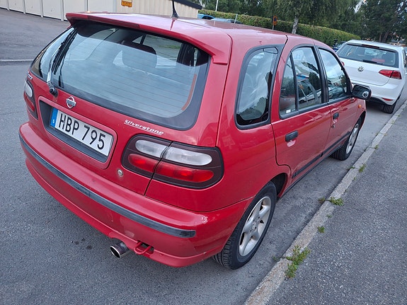 Nissan Almera 9 of 10