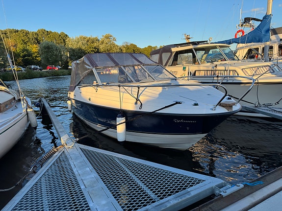 Bayliner 192 Discovery Cuddy – Bogpropeller, Ankarspel & Trailer 2 of 23