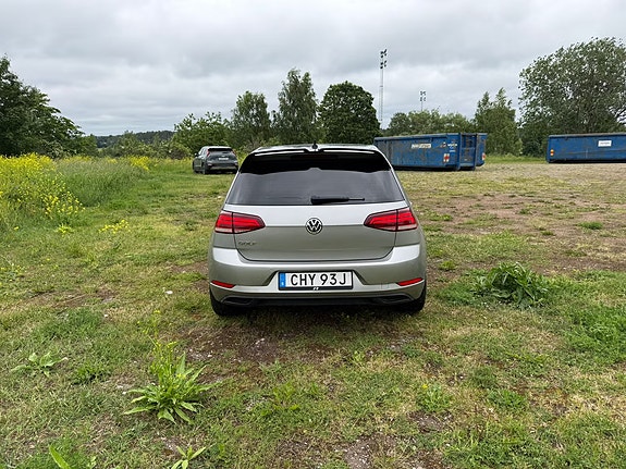 Volkswagen Golf VII 5 of 13