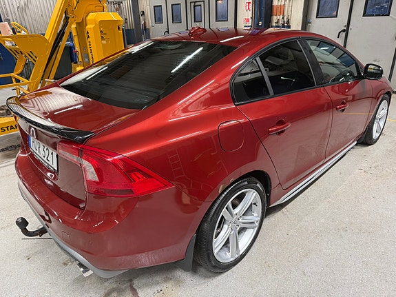Volvo S60 4 of 7