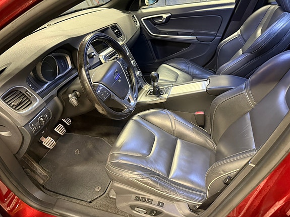 Volvo S60 5 of 7