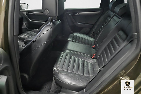 Volkswagen Passat 9 of 11