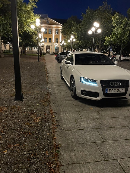 Audi S5 4 of 5