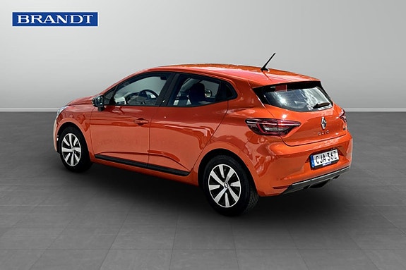 Renault Clio 2 of 9