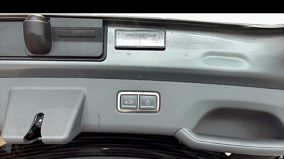 Kia EV9 16 of 17