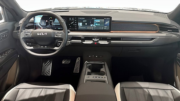 Kia EV9 4 of 17