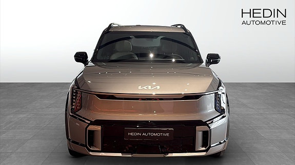 Kia EV9 8 of 17