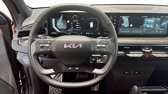 Kia EV9 14 of 17
