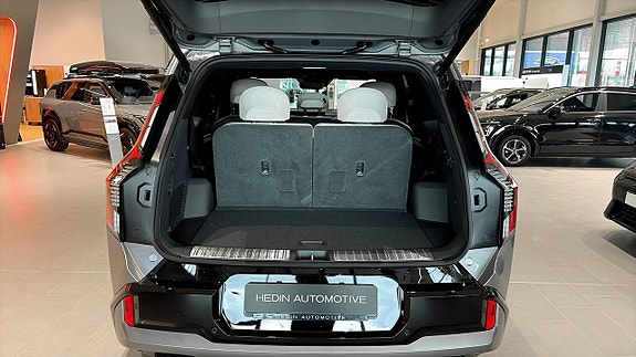 Kia EV9 15 of 17