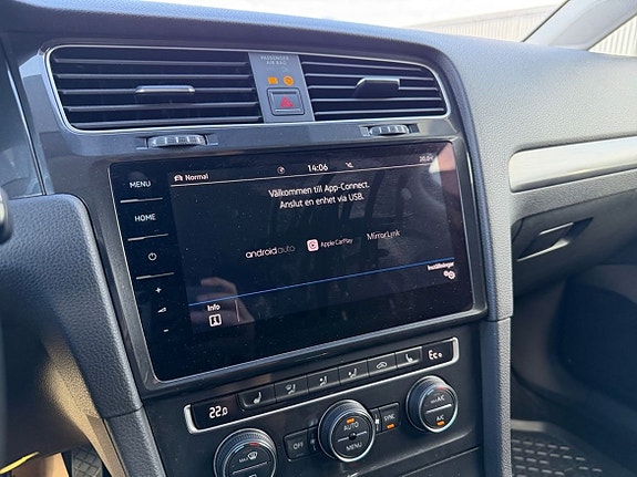 Volkswagen e-Golf VII 11 of 26