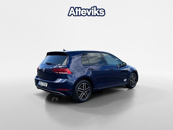 Volkswagen e-Golf VII 25 of 26