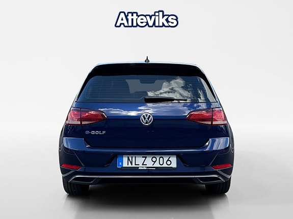 Volkswagen e-Golf VII 23 of 26