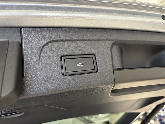 Volkswagen Touran 6 of 24