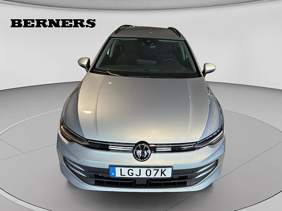 Volkswagen Golf VIII 4 of 14