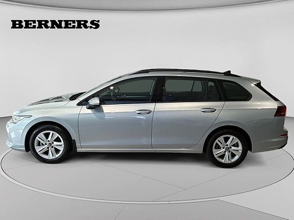 Volkswagen Golf VIII 2 of 14