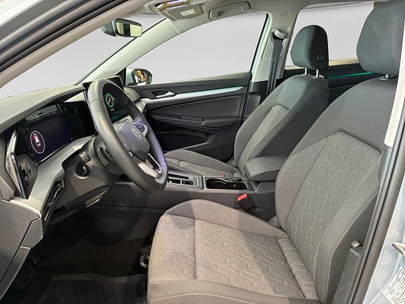 Volkswagen Golf VIII 8 of 14