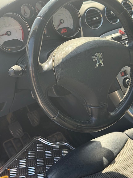 Peugeot 308 9 of 12