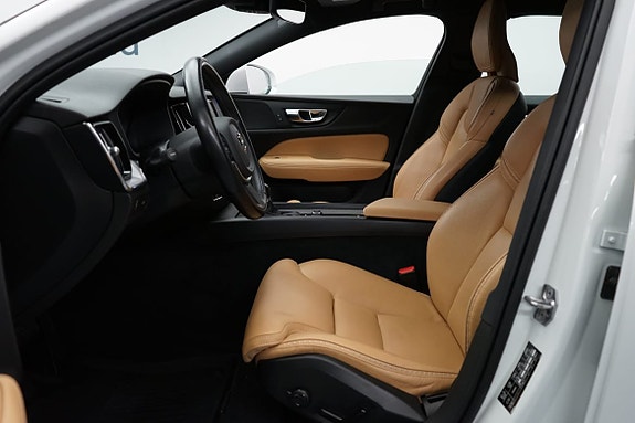 Volvo V60 Cross Country 5 of 20