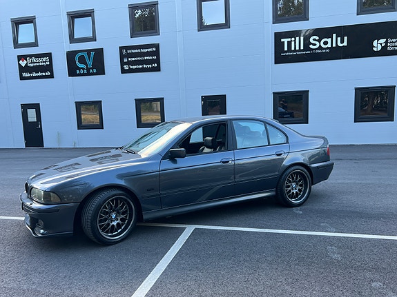 BMW 523i 5 of 8